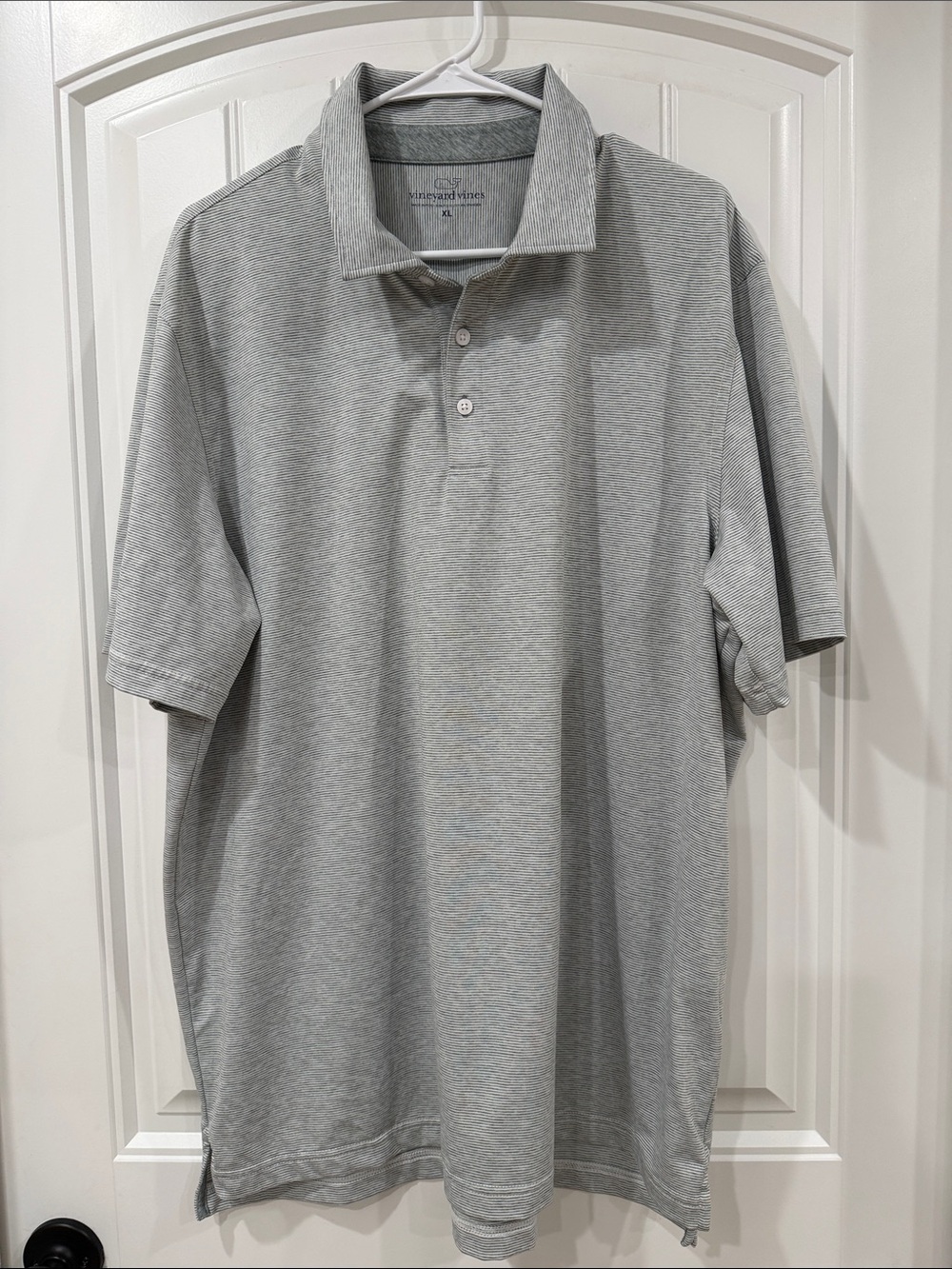 NWOT Vineyard Vines Performance Men's Gray Striped Polo Shirt